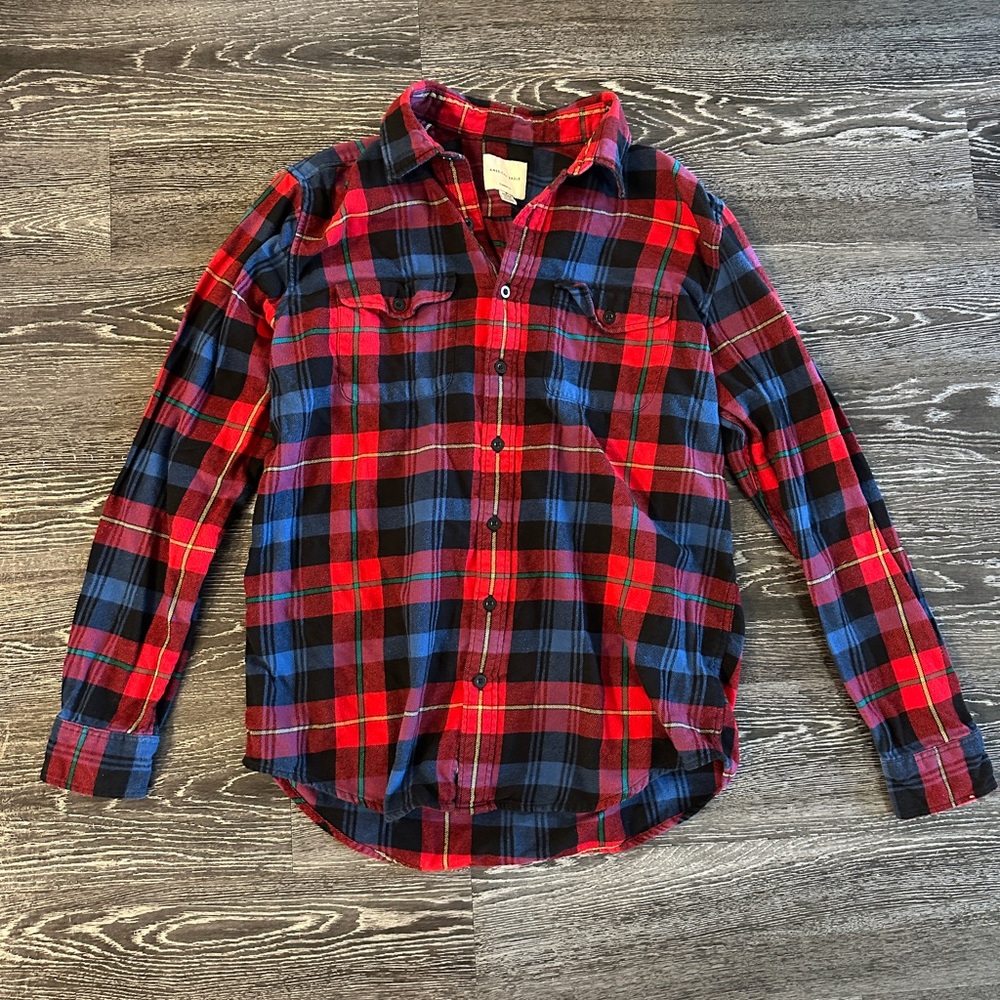 American Eagle Outfitters Red and Blue Checkered Men's Shirt